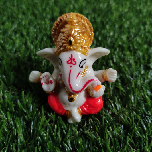 Ganesha With Mukut